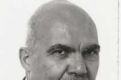 “وسِوى الـرّوم خـَلفَ ظـَهـْرك رومٌ…”